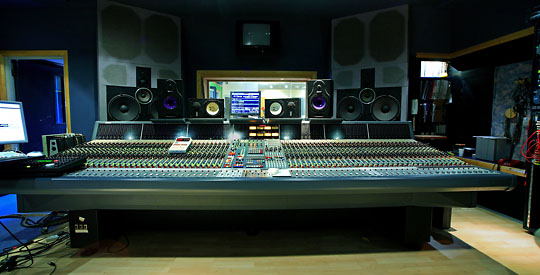 neve vr at intimate studios