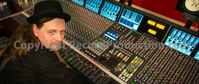 Wes Maebe in the recording studio