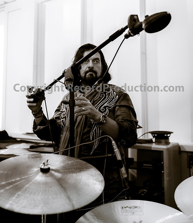 alan parsons in the studio recording nick mason from pink floyd