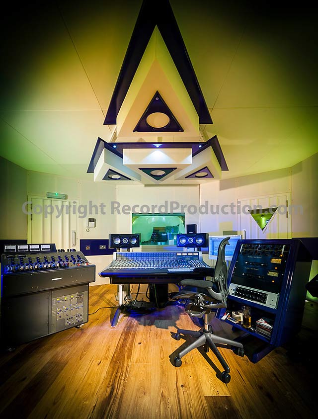 rimshot music studio, kent, england, control room shot